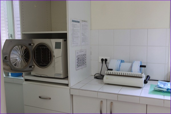 Salle-de-sterilisation-Autoclave-Cabinet-orthodontie-docteur-Tarot-Avignon-Vaucluse